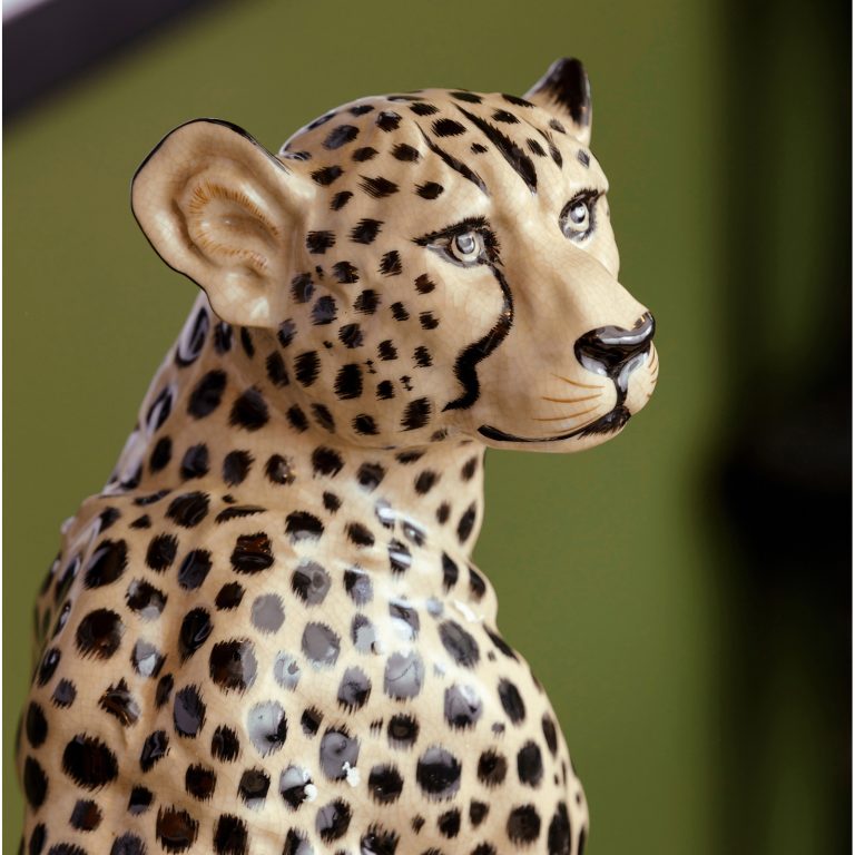 Cheetah Figurine Lamp