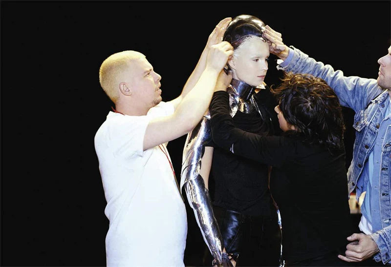 Alexander Mcqueen: Unseen